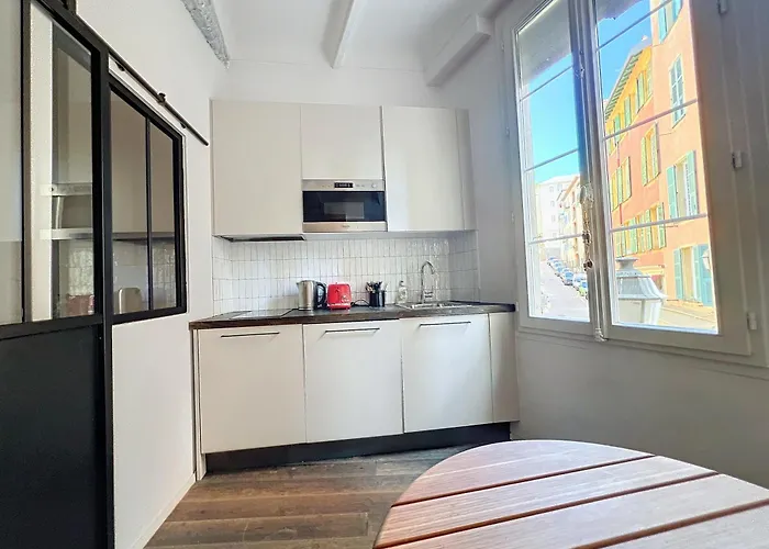 Charming Old Apartment Nizza